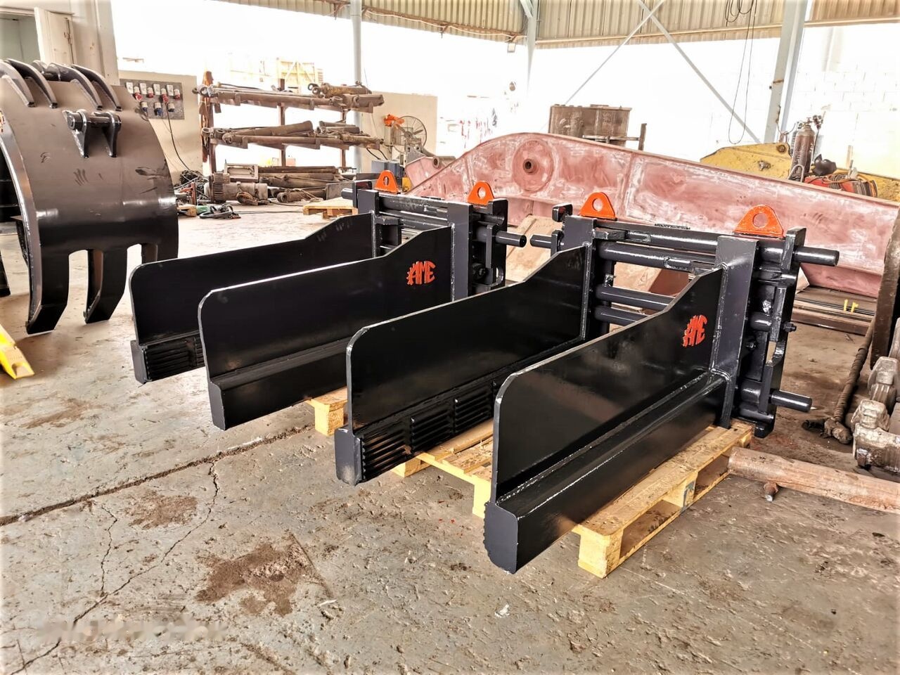 AME Bale Clamp - Pinces pour Chariot élévateur: photos 2 AME Bale Clamp - Pinces pour Chariot élévateur: photos 2
