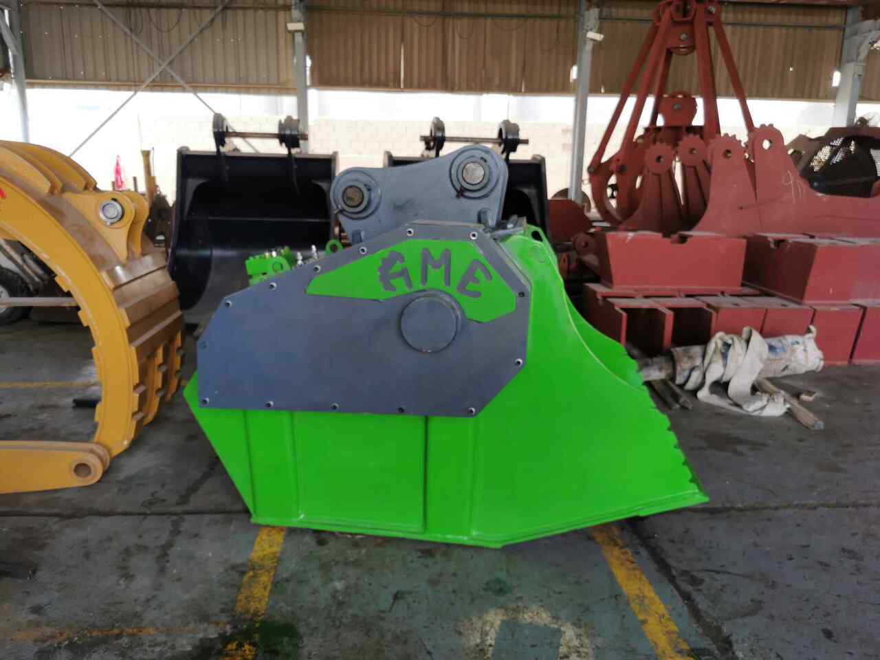 AME MCX 20 Crusher Bucket - Godet pour Pelle: photos 1 AME MCX 20 Crusher Bucket - Godet pour Pelle: photos 1