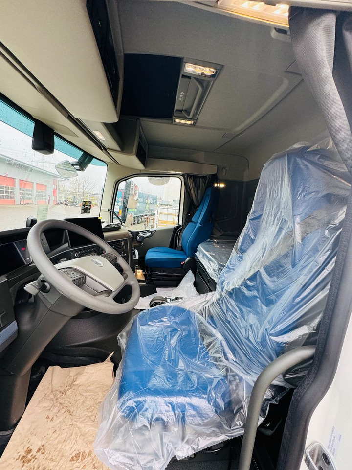 Volvo FH 500 8x4 Kran F710 RA2.27 Jib & Winde Sofort - Camion, Camion grue: photos 5 Volvo FH 500 8x4 Kran F710 RA2.27 Jib & Winde Sofort - Camion, Camion grue: photos 5