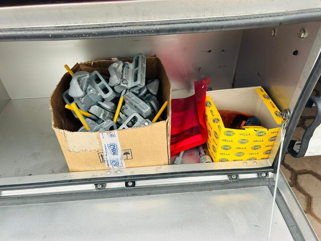 Semi-remorque plateau neuf Kässbohrer SPA Mega Tele Plattform Auflieger: photos 12