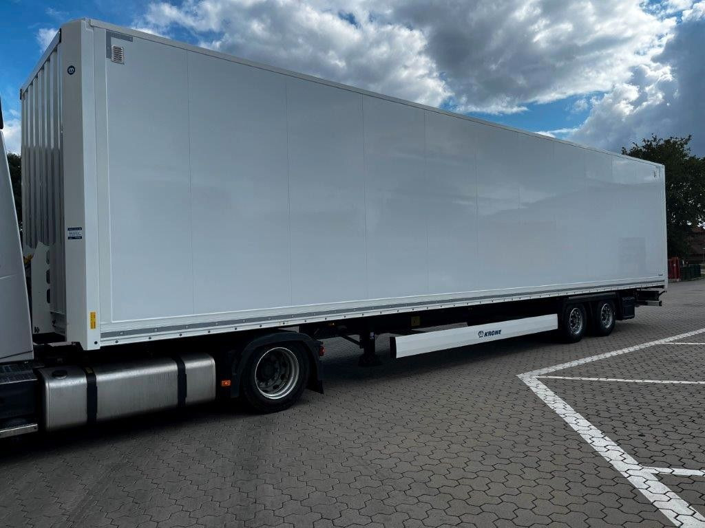 Krone SZK 18 Koffer Event Mega-Koffer 2.900 mm Höhe - Semi-remorque fourgon: photos 2 Krone SZK 18 Koffer Event Mega-Koffer 2.900 mm Höhe - Semi-remorque fourgon: photos 2