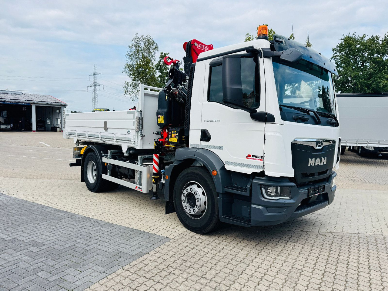 MAN 18.320 4x2 mit Fassi Ladekran Sofort Verfügbar - Camion grue: photos 3 MAN 18.320 4x2 mit Fassi Ladekran Sofort Verfügbar - Camion grue: photos 3
