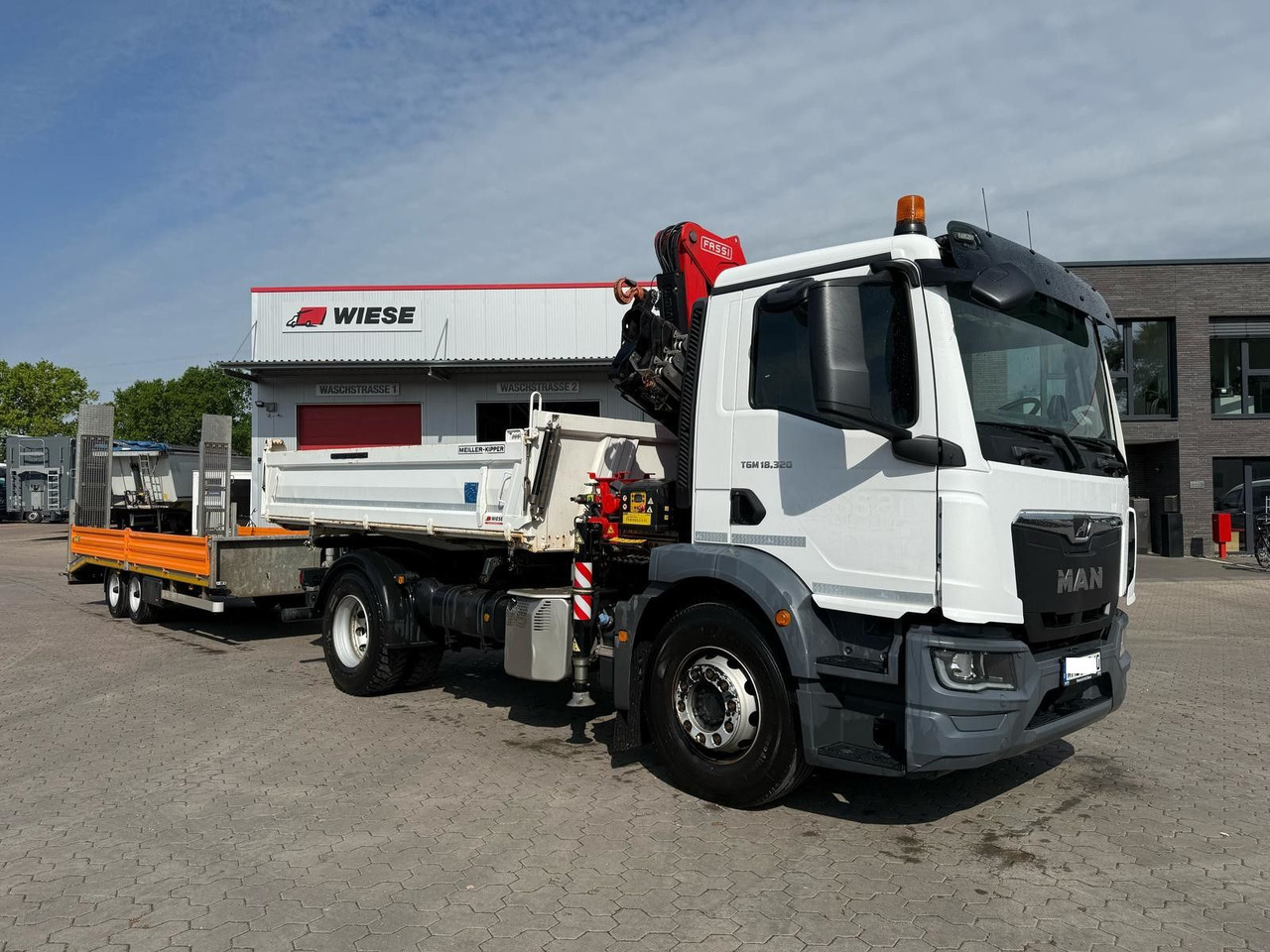 MAN TGM 18.320 4x2 BB Kran Fassi F135 Kipper Meiller - Camion grue: photos 1 MAN TGM 18.320 4x2 BB Kran Fassi F135 Kipper Meiller - Camion grue: photos 1