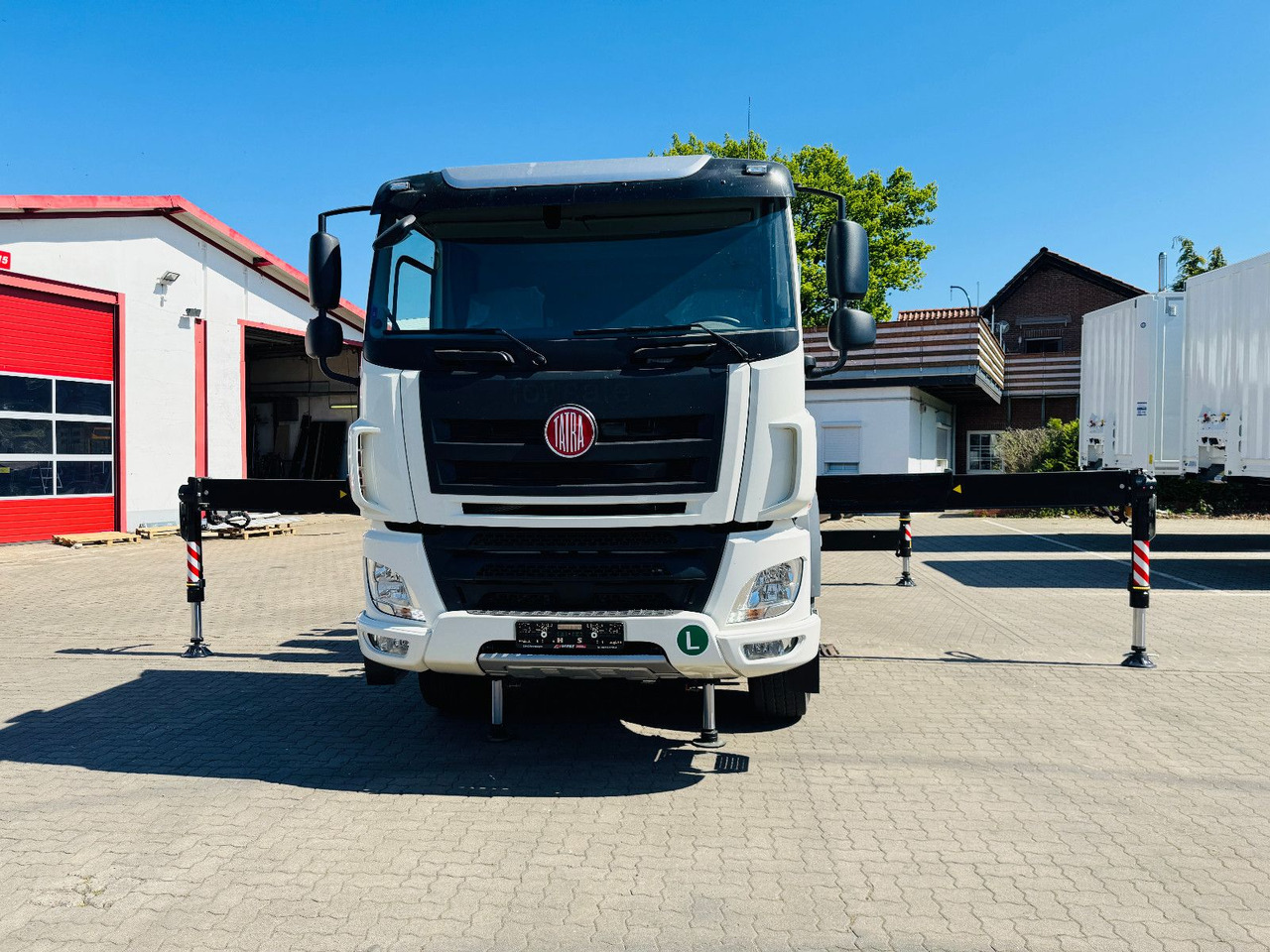 Tatra 6x6x6 Phoenix Fassi F545RA.2.27 L214 V20 - Camion plateau, Camion grue: photos 3 Tatra 6x6x6 Phoenix Fassi F545RA.2.27 L214 V20 - Camion plateau, Camion grue: photos 3