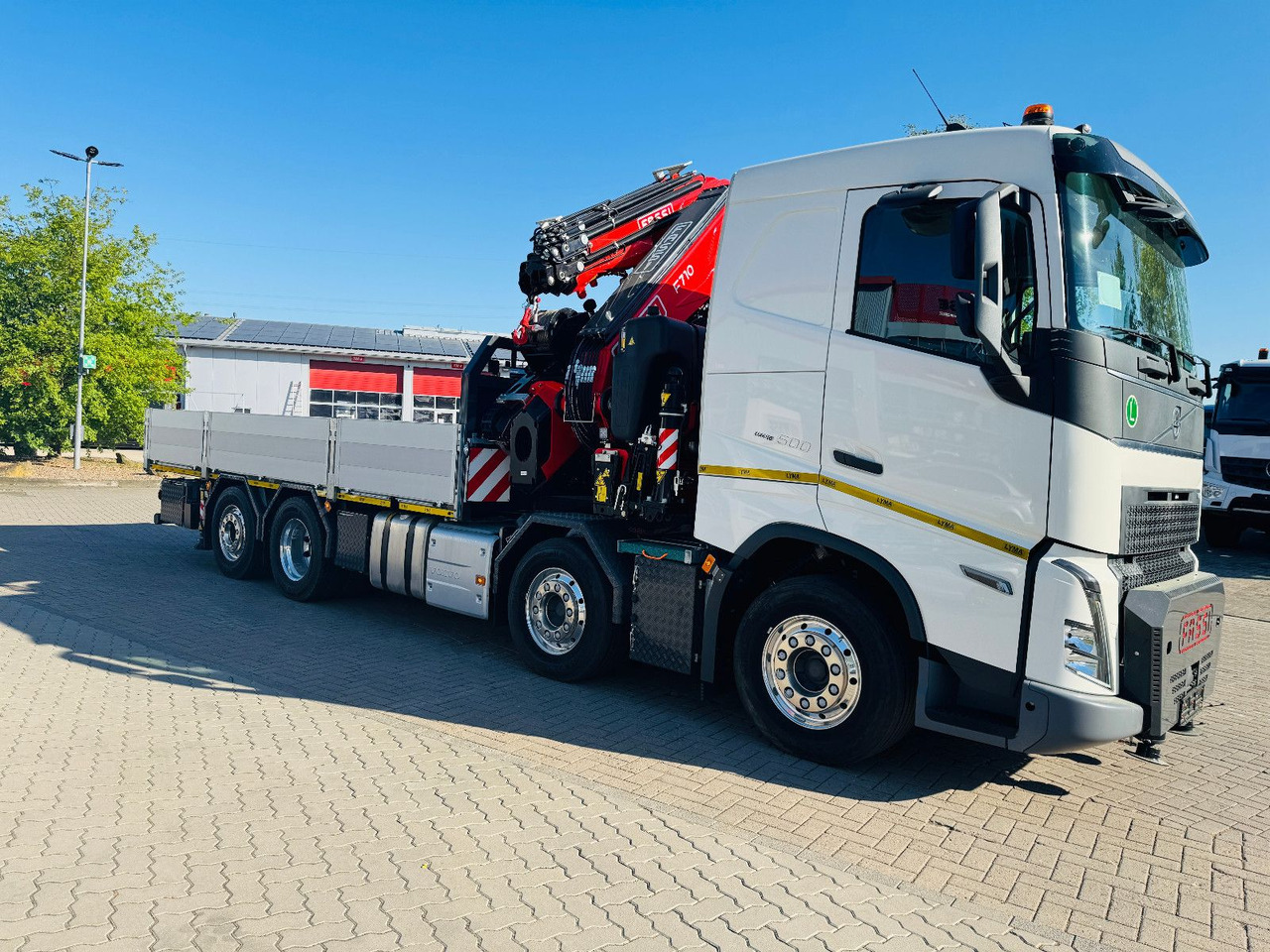 Camion grue Volvo FH 500 8x2 mit F710RA.2.27 L426 und V20 Winde: photos 10