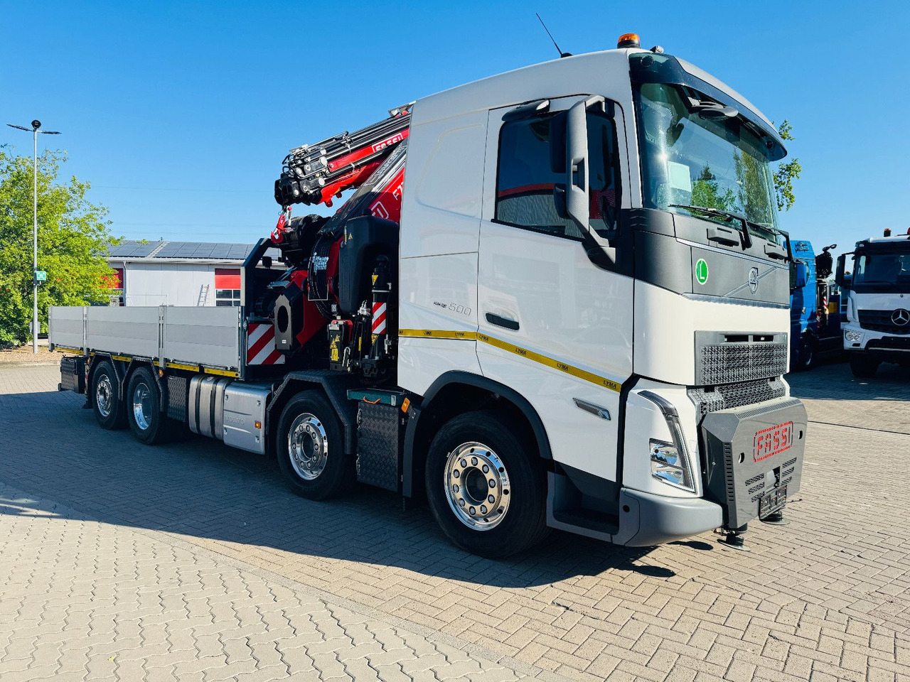 Volvo FH 500 8x2 mit F710RA.2.27 L426 und V20 Winde - Camion plateau, Camion grue: photos 2 Volvo FH 500 8x2 mit F710RA.2.27 L426 und V20 Winde - Camion plateau, Camion grue: photos 2