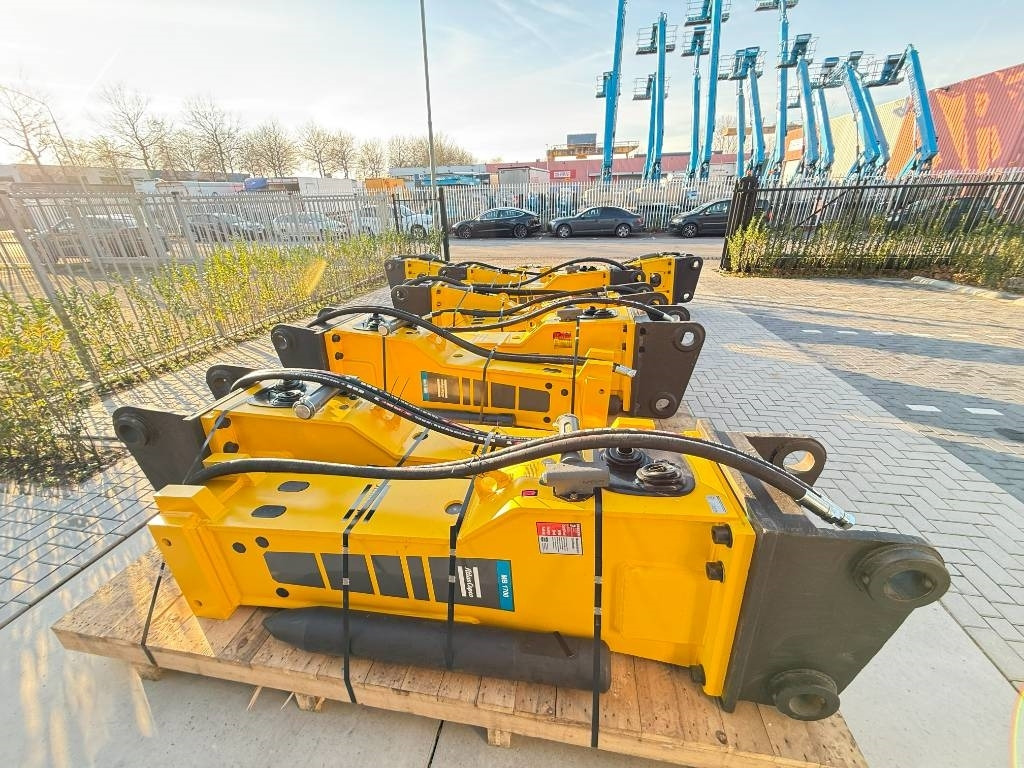 Atlas Copco epiroc MB 1700 Dust MB1700 MB1700DP - Marteau hydraulique pour Engins de chantier: photos 1 Atlas Copco epiroc MB 1700 Dust MB1700 MB1700DP - Marteau hydraulique pour Engins de chantier: photos 1