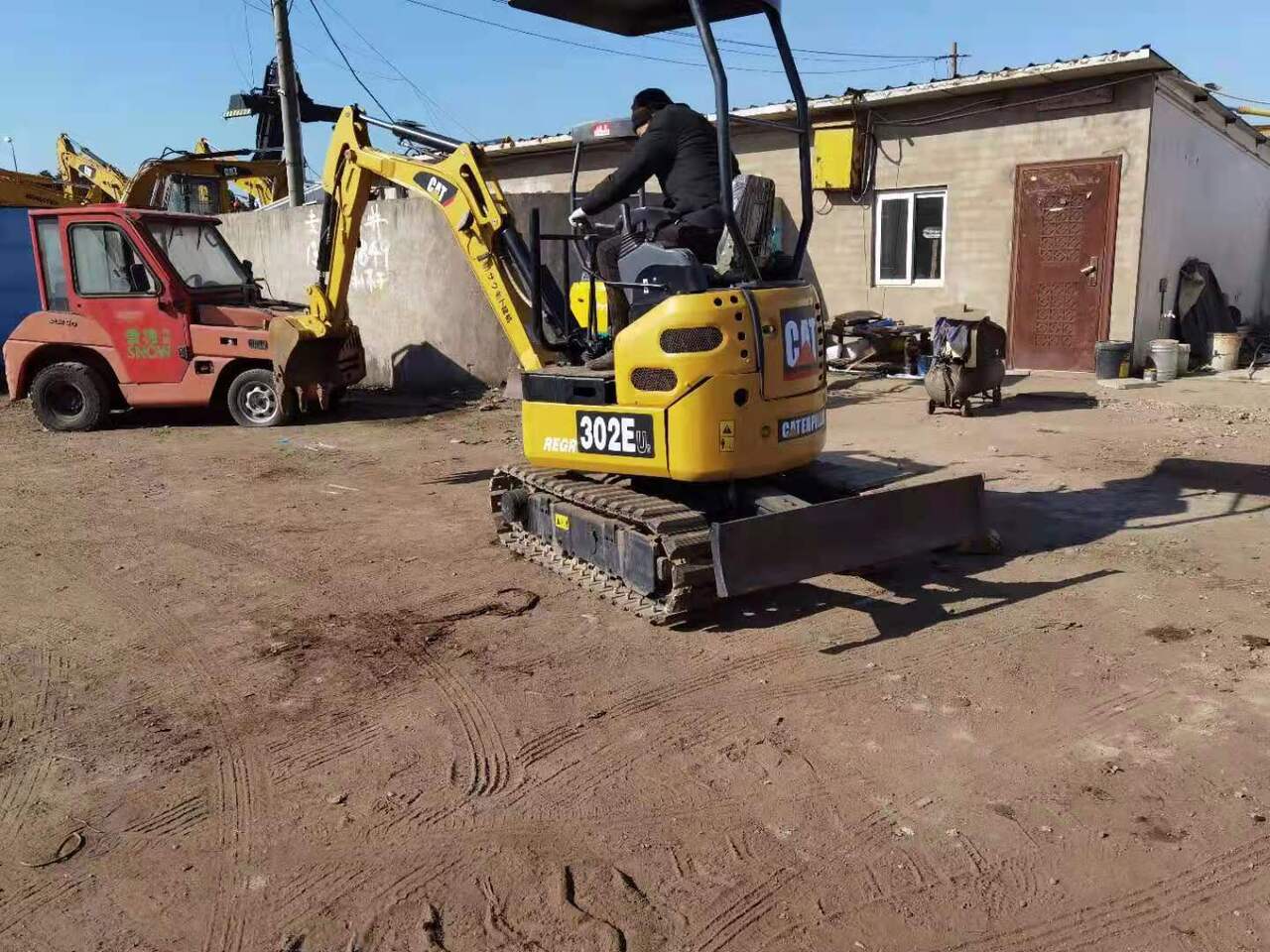 CATERPILLAR 302EUR - Mini pelle: photos 2 CATERPILLAR 302EUR - Mini pelle: photos 2