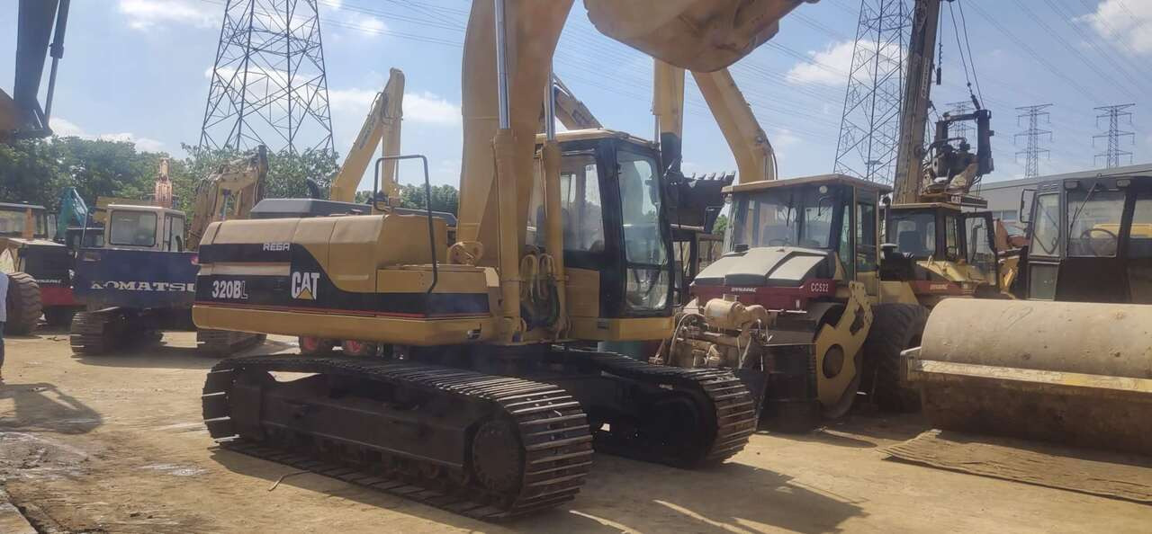 CATERPILLAR 320BL - Pelle sur chenille: photos 1 CATERPILLAR 320BL - Pelle sur chenille: photos 1