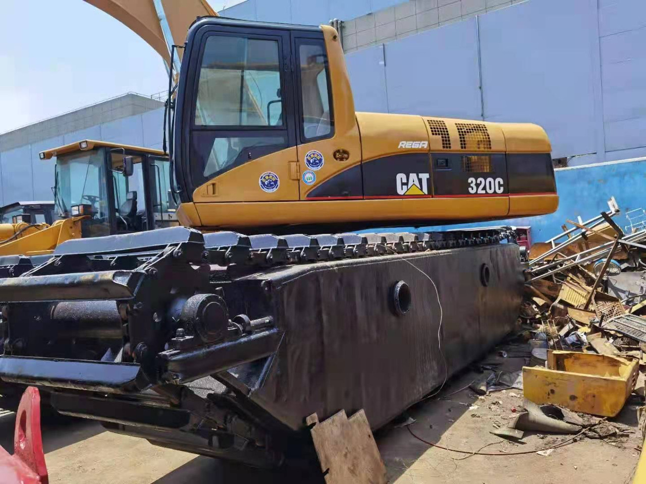 CATERPILLAR 320C - Excavatrice amphibie: photos 2 CATERPILLAR 320C - Excavatrice amphibie: photos 2