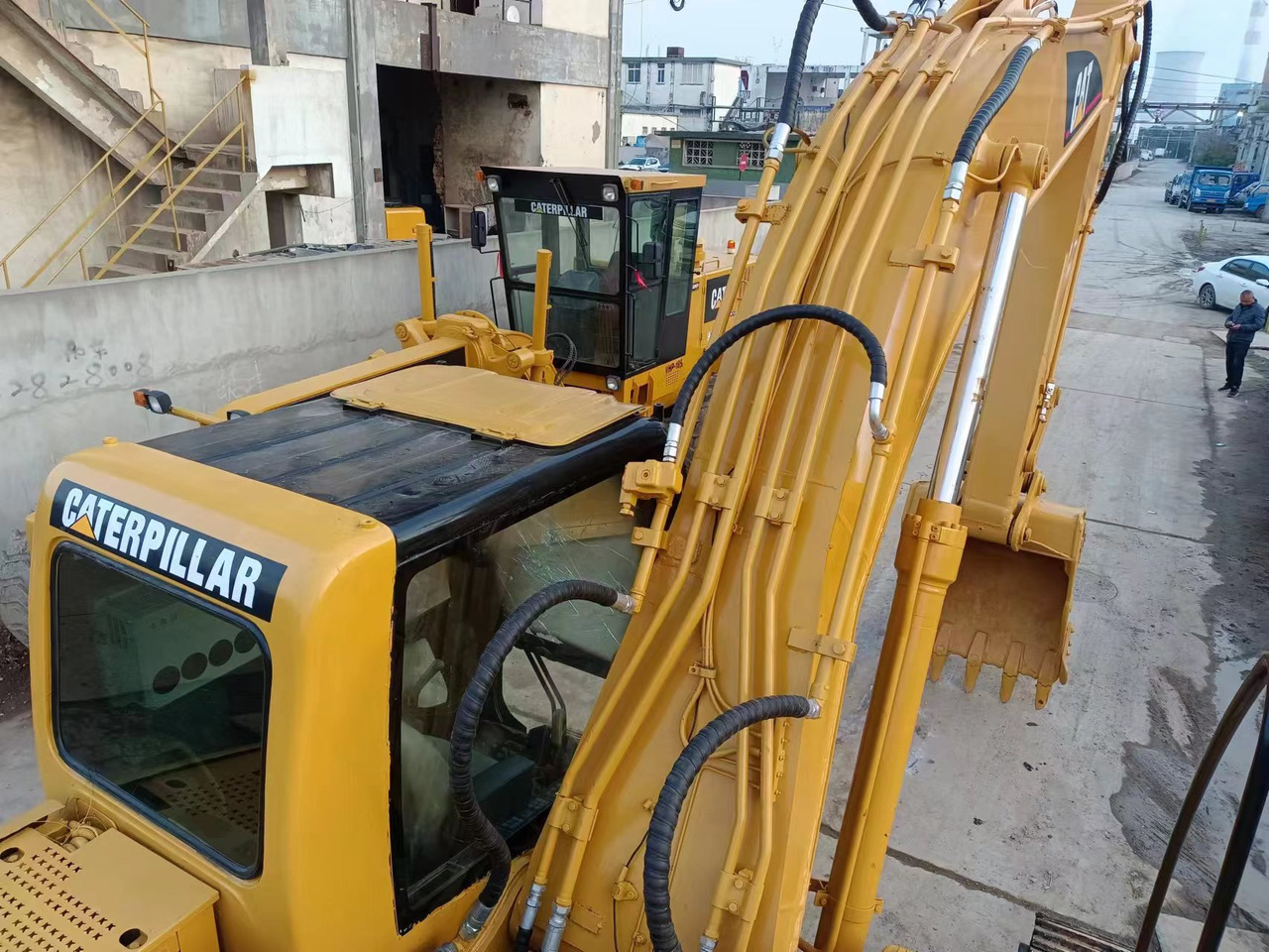 CATERPILLAR 320CL - Pelle sur chenille: photos 5 CATERPILLAR 320CL - Pelle sur chenille: photos 5