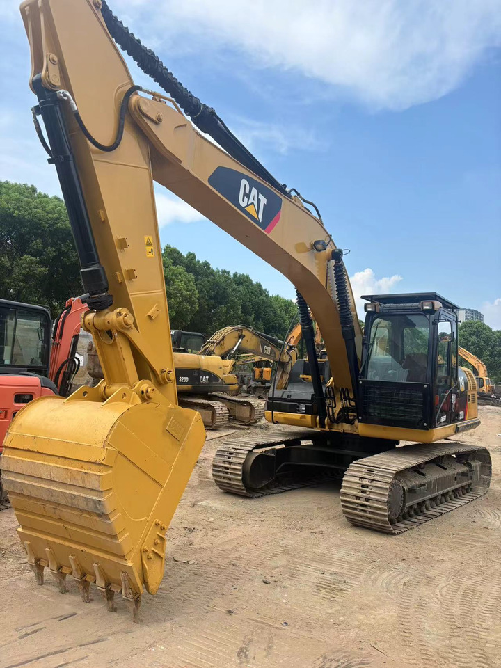 CATERPILLAR 320D - Pelle: photos 1 CATERPILLAR 320D - Pelle: photos 1