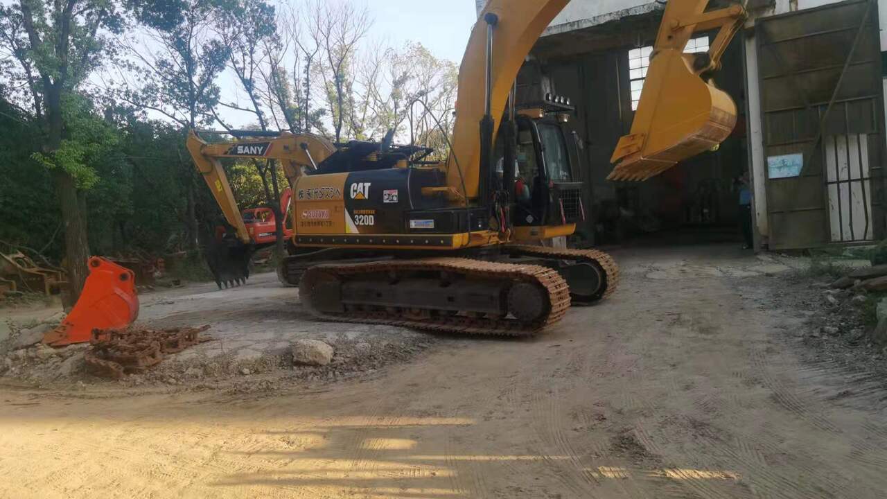 CATERPILLAR 320D - Pelle sur chenille: photos 4 CATERPILLAR 320D - Pelle sur chenille: photos 4