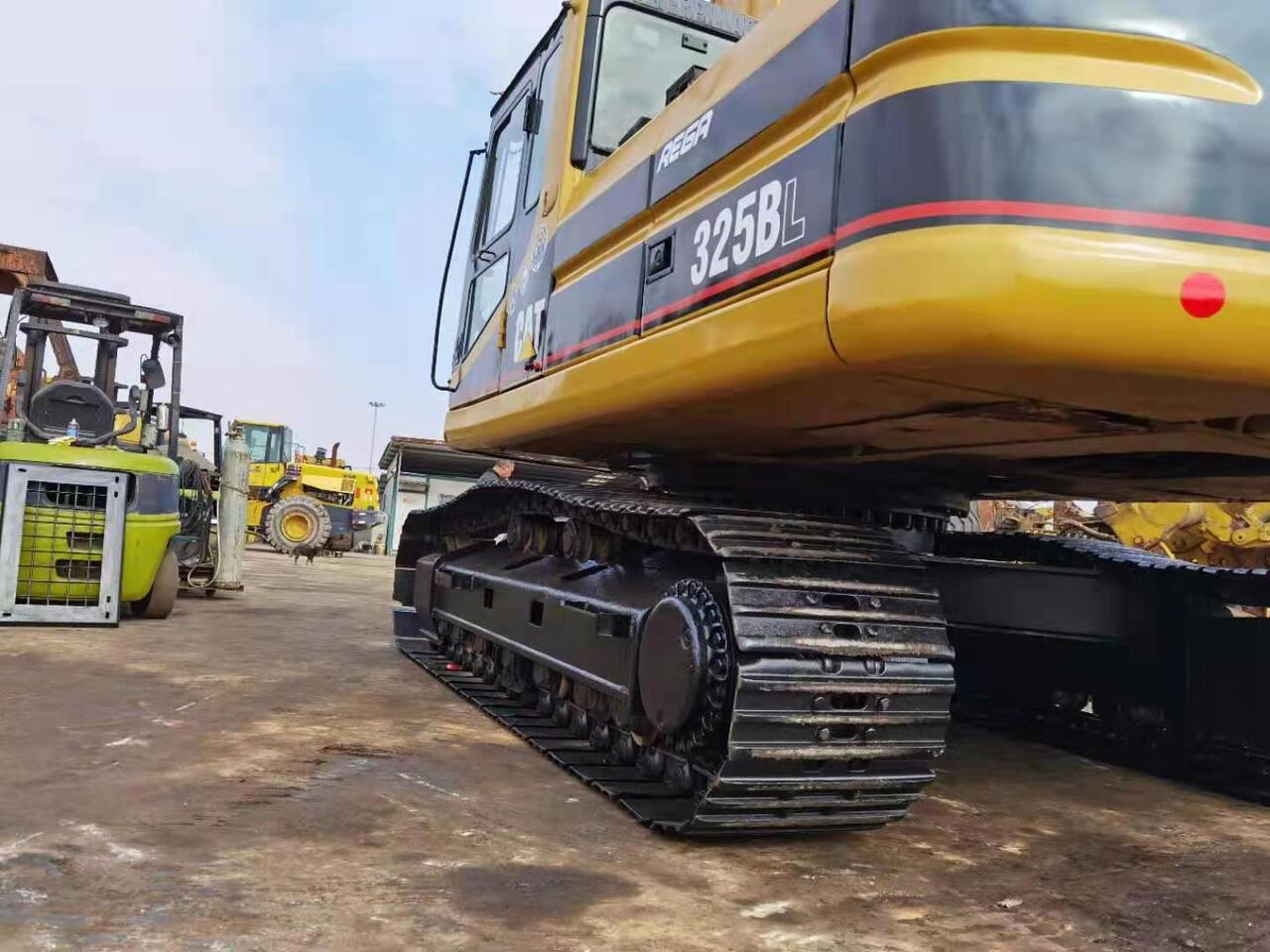 CATERPILLAR 325BL - Pelle sur chenille: photos 4 CATERPILLAR 325BL - Pelle sur chenille: photos 4