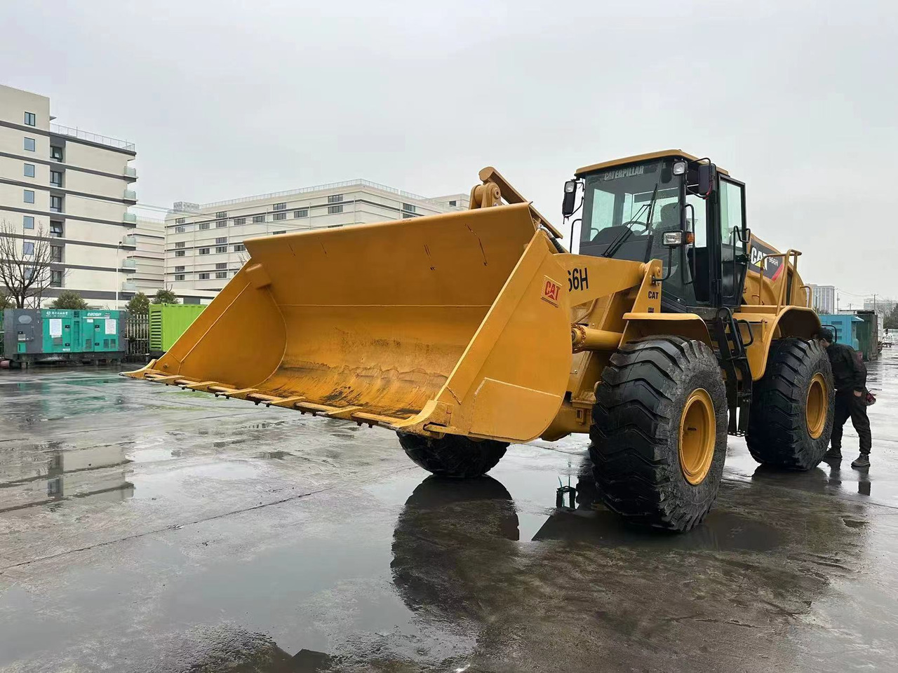 CATERPILLAR 966H - Pelle sur pneus: photos 4 CATERPILLAR 966H - Pelle sur pneus: photos 4