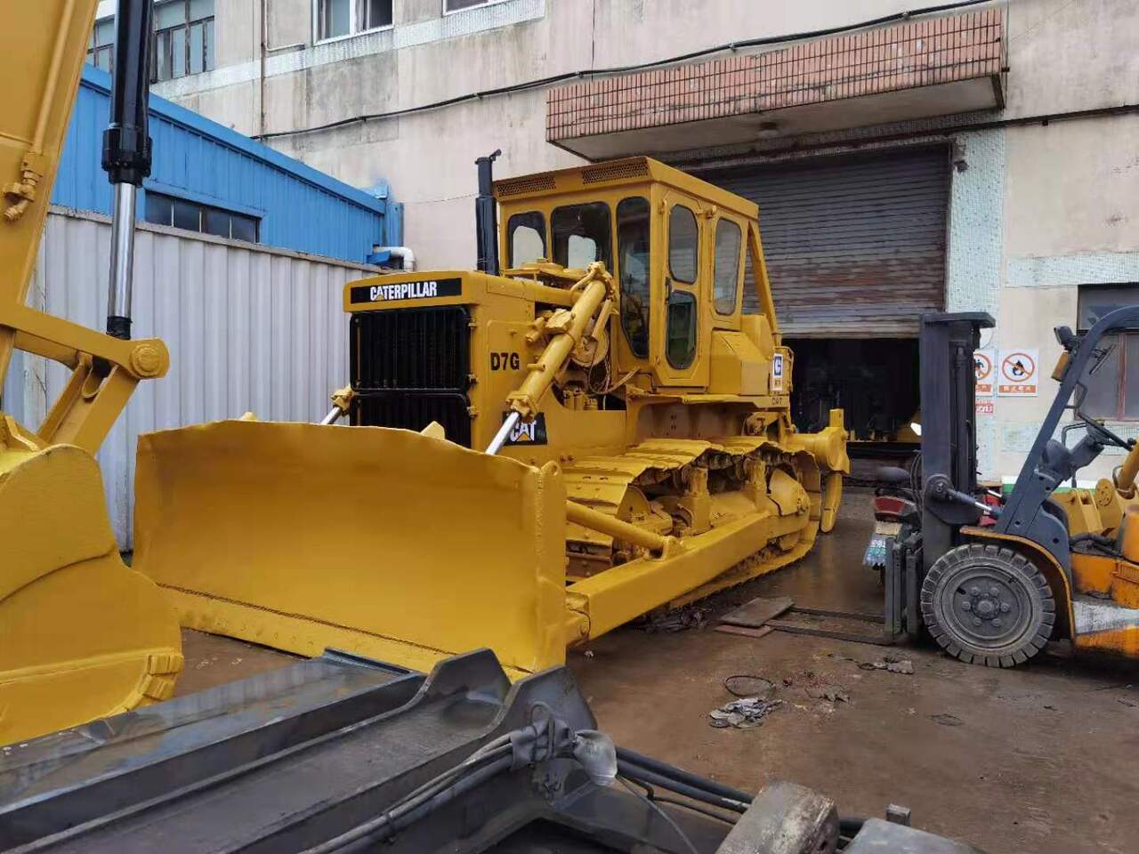 CATERPILLAR D7G - Bulldozer: photos 2 CATERPILLAR D7G - Bulldozer: photos 2