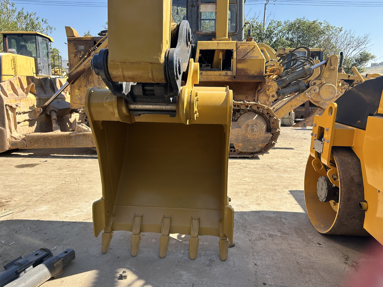 CATERPILLAR M318 - Pelle sur pneus: photos 5 CATERPILLAR M318 - Pelle sur pneus: photos 5