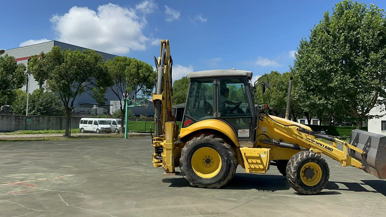 CNH LB95B-4PT - Tractopelle: photos 3 CNH LB95B-4PT - Tractopelle: photos 3