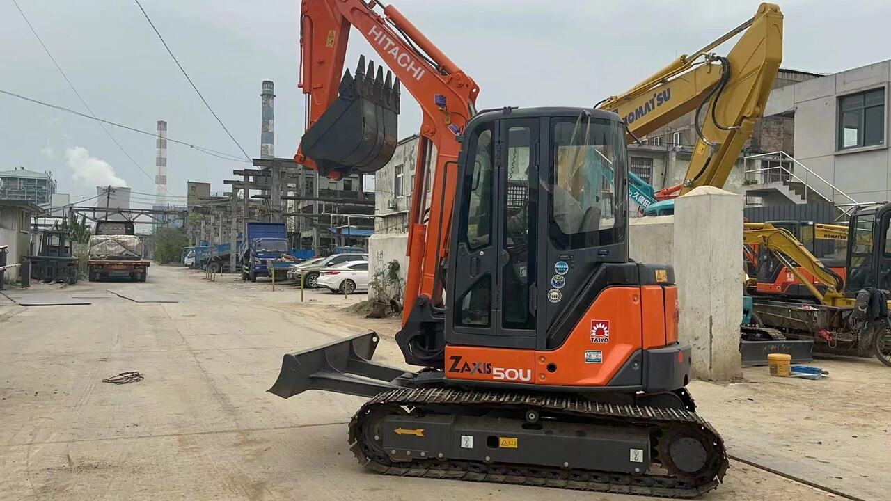 HITACHI ZX50U-2 - Mini pelle: photos 3 HITACHI ZX50U-2 - Mini pelle: photos 3