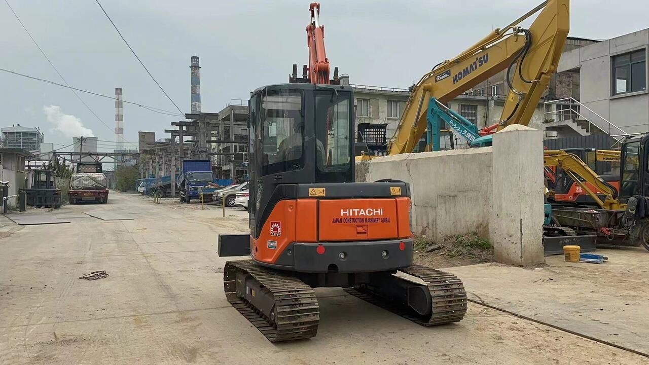 HITACHI ZX50U-2 - Mini pelle: photos 2 HITACHI ZX50U-2 - Mini pelle: photos 2