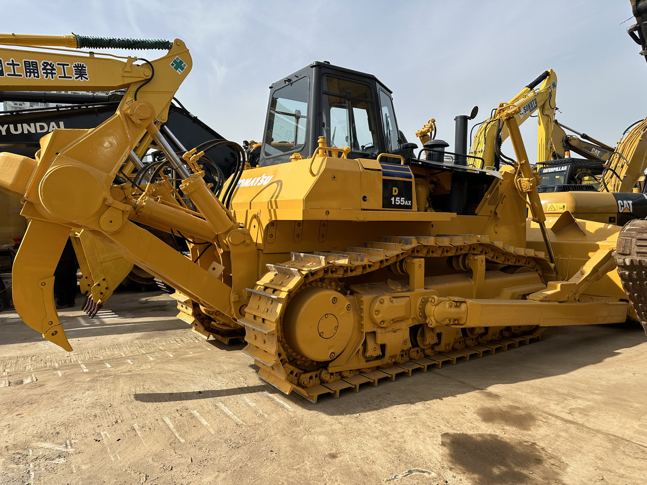 KOMATSU D155A-2 - Bulldozer: photos 1 KOMATSU D155A-2 - Bulldozer: photos 1