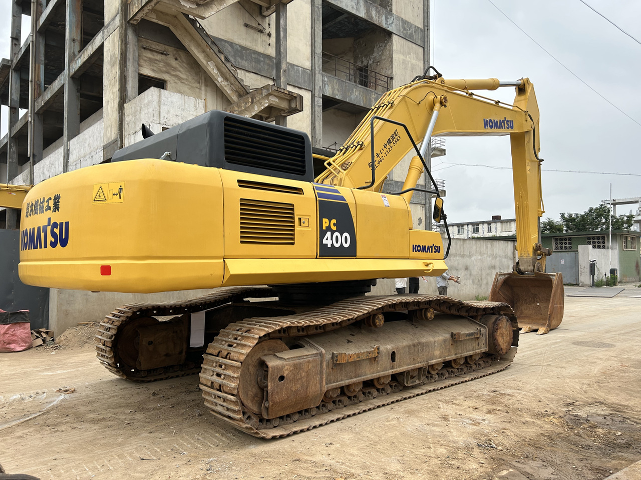 KOMATSU PC400-8 - Pelle sur chenille: photos 2 KOMATSU PC400-8 - Pelle sur chenille: photos 2