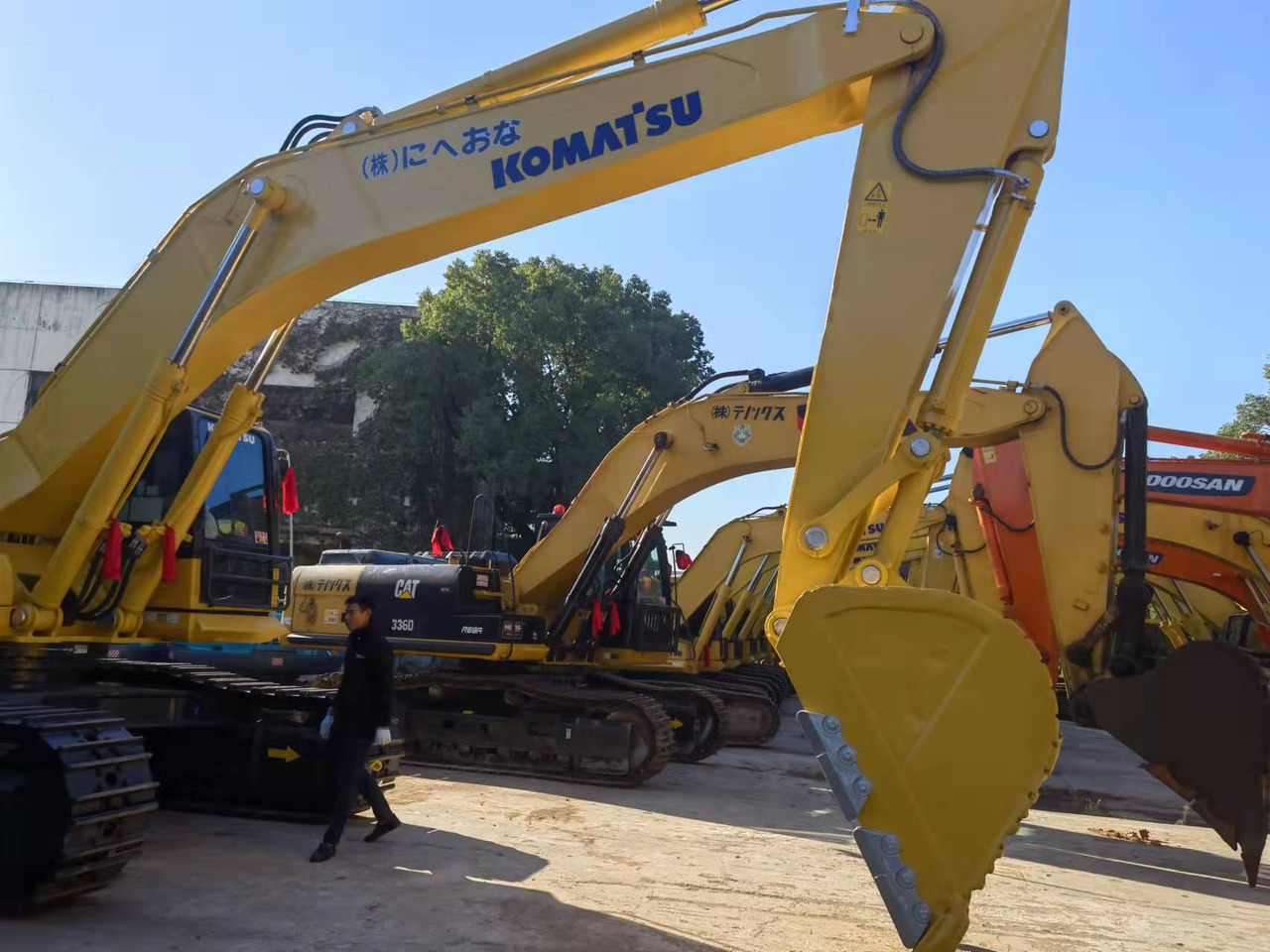 KOMATSU PC450-8-excavator - Pelle sur chenille: photos 4 KOMATSU PC450-8-excavator - Pelle sur chenille: photos 4