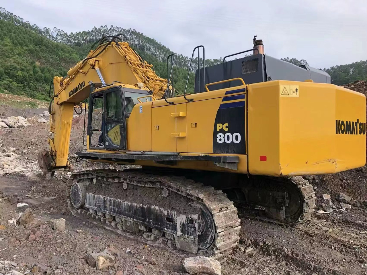 KOMATSU PC800-7 - Pelle sur chenille: photos 1 KOMATSU PC800-7 - Pelle sur chenille: photos 1