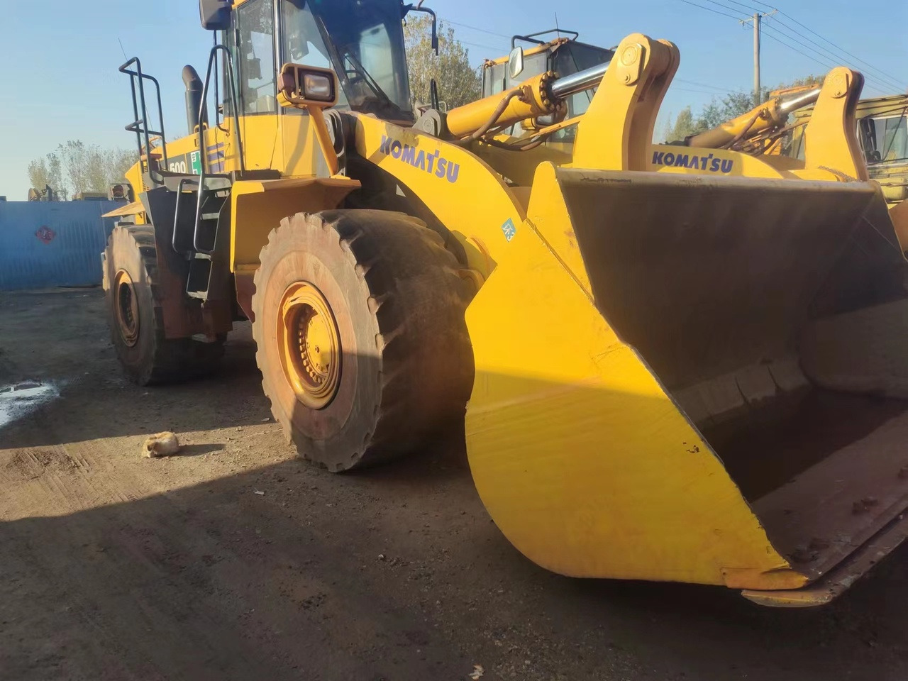 KOMATSU WA500-6 - Chargeuse sur pneus: photos 5 KOMATSU WA500-6 - Chargeuse sur pneus: photos 5