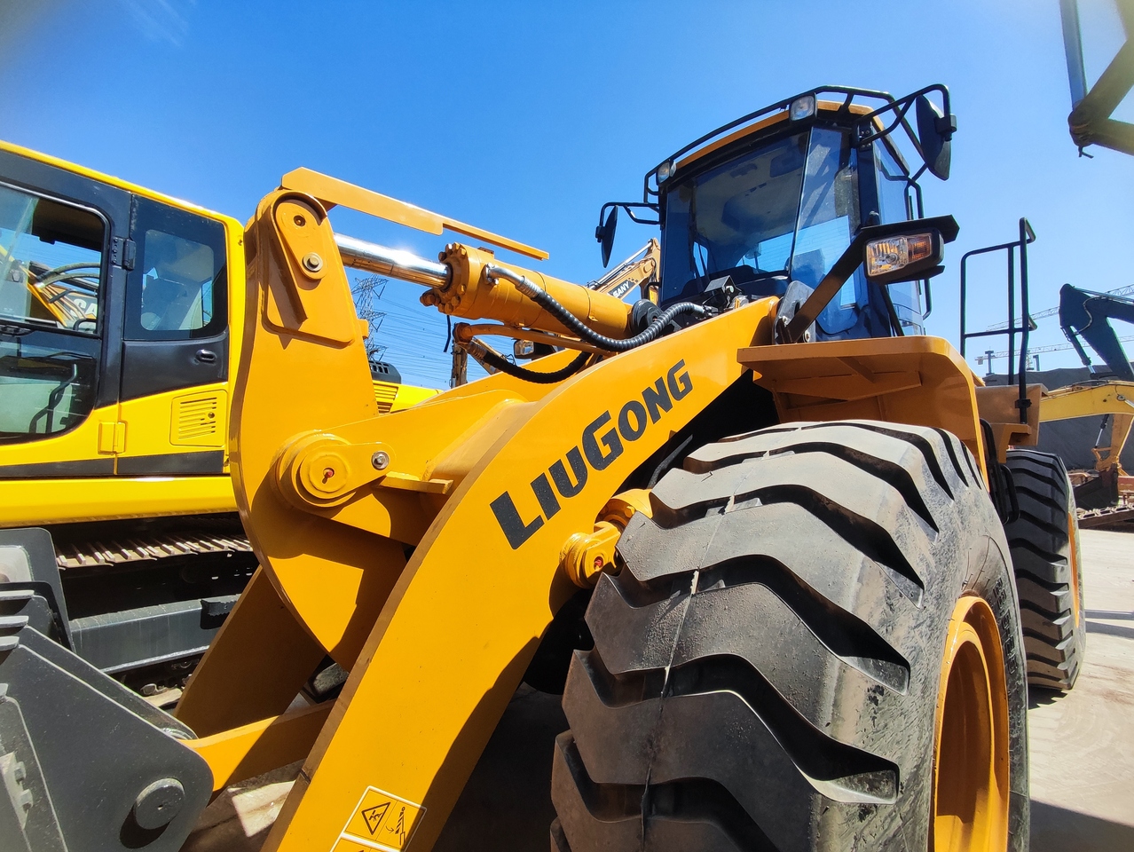 LIUGONG CLG856H - Chargeuse sur pneus: photos 5 LIUGONG CLG856H - Chargeuse sur pneus: photos 5