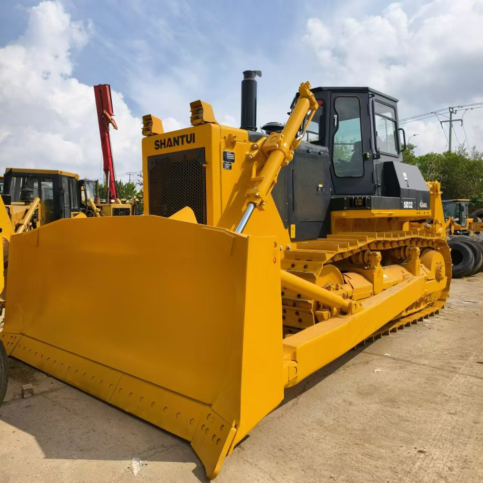 SHANTUI SD32 - Bulldozer: photos 1 SHANTUI SD32 - Bulldozer: photos 1