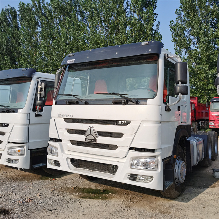 HOWO 6x4 371hp tractor - Tracteur routier: photos 5 HOWO 6x4 371hp tractor - Tracteur routier: photos 5