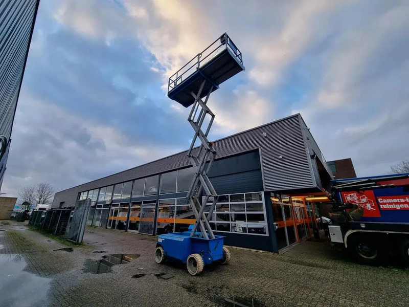 Genie GS GS 2668 Hydraulic platform 10 m - Nacelle ciseaux: photos 1 Genie GS GS 2668 Hydraulic platform 10 m - Nacelle ciseaux: photos 1