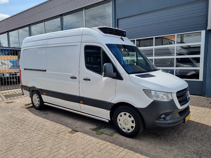 Mercedes-Benz Sprinter 316 CDI Koelwagen Carrier Xarios 350 st 230V +20C/-20C Euro 6 - Utilitaire frigorifique: photos 1 Mercedes-Benz Sprinter 316 CDI Koelwagen Carrier Xarios 350 st 230V +20C/-20C Euro 6 - Utilitaire frigorifique: photos 1