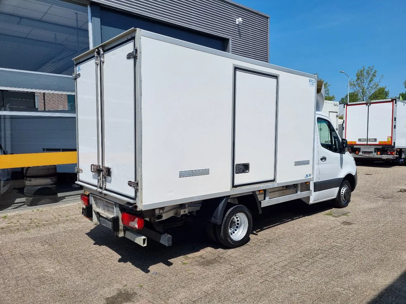 Mercedes-Benz Sprinter 519 CDI 3.0 V6 KUHLKOFFER ATP TK V300MAX ST230V +20C / -20C - Utilitaire frigorifique: photos 2 Mercedes-Benz Sprinter 519 CDI 3.0 V6 KUHLKOFFER ATP TK V300MAX ST230V +20C / -20C - Utilitaire frigorifique: photos 2
