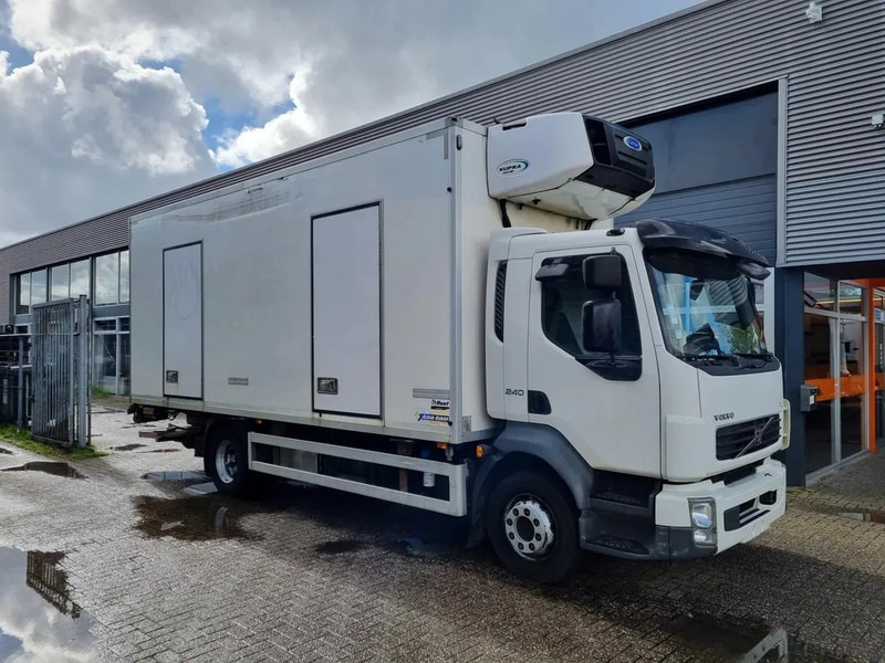 Volvo FL 12.220 Kuhlkoffer/ Carrier Supra 850 MULTITEMP -30+30/ LBW - Camion frigorifique: photos 1 Volvo FL 12.220 Kuhlkoffer/ Carrier Supra 850 MULTITEMP -30+30/ LBW - Camion frigorifique: photos 1