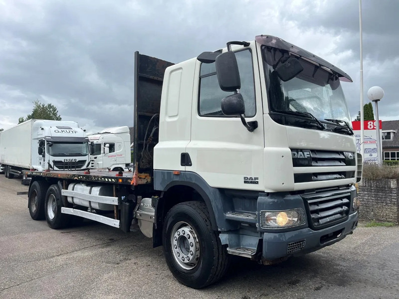 DAF CF 85.460 6X4 FULL STEEL SPRING MANUAL GEARBOX - Camion plateau: photos 4 DAF CF 85.460 6X4 FULL STEEL SPRING MANUAL GEARBOX - Camion plateau: photos 4