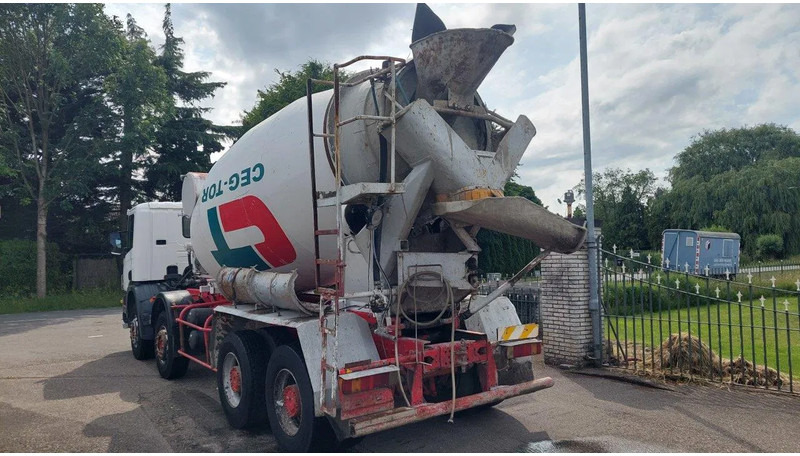 Scania P114-340 8x4 Mixer Full Steel Spring - Camion malaxeur: photos 4 Scania P114-340 8x4 Mixer Full Steel Spring - Camion malaxeur: photos 4