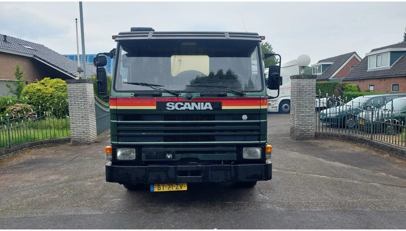 Scania P82 4x2 Tank - Camion citerne: photos 5 Scania P82 4x2 Tank - Camion citerne: photos 5