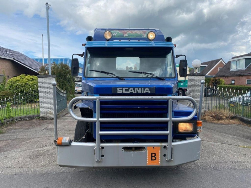 Scania T82 T 82 4x2 CHASSIS FULL STEEL SUSPENSION - Châssis cabine: photos 2 Scania T82 T 82 4x2 CHASSIS FULL STEEL SUSPENSION - Châssis cabine: photos 2