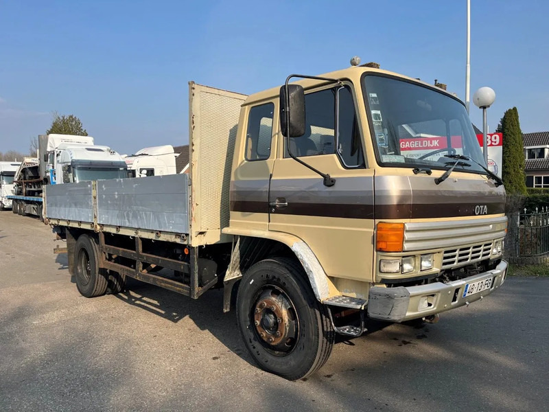 Toyota HINO HINO FF 173 L-W3 - Camion plateau: photos 3 Toyota HINO HINO FF 173 L-W3 - Camion plateau: photos 3