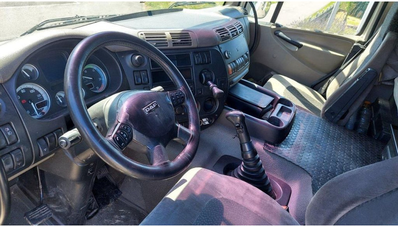 Photo d'intérieur 1: Tracteur routier DAF CF 85.410 4x2 MANUAL 410 POWER