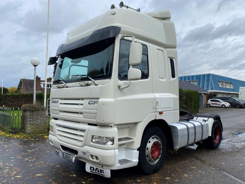 DAF CF 85.410 85CF 410 AUTOMATIC - Tracteur routier: photos 1 DAF CF 85.410 85CF 410 AUTOMATIC - Tracteur routier: photos 1