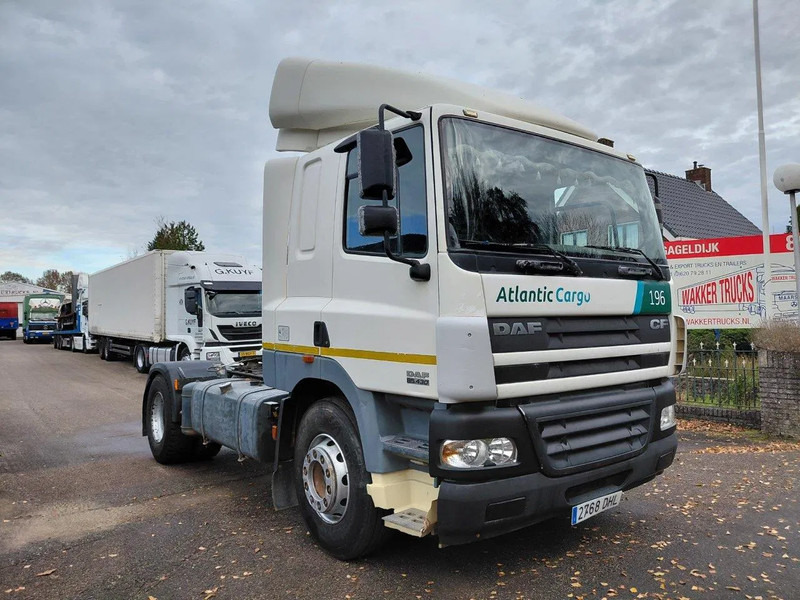 DAF CF 85.430 MANUAL ZF GEARBOX 4x2 Truckhead !! EURO 3 Engine !! - Tracteur routier: photos 2 DAF CF 85.430 MANUAL ZF GEARBOX 4x2 Truckhead !! EURO 3 Engine !! - Tracteur routier: photos 2