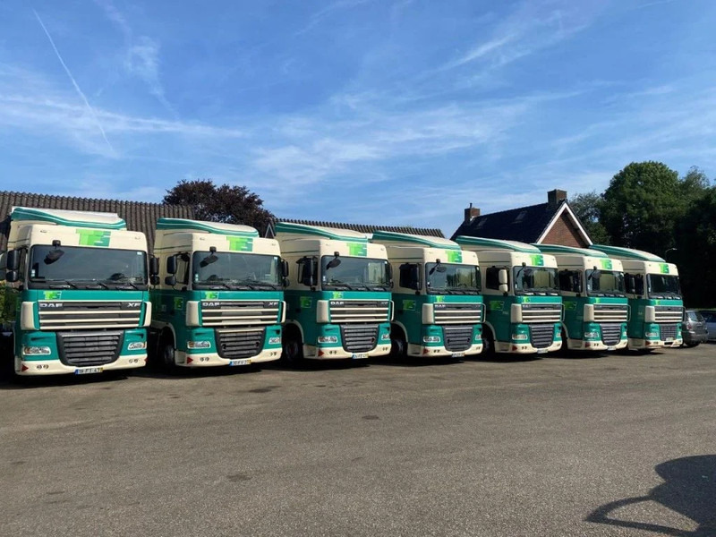 DAF XF 105.410 4 PIECES AVAILABLE - Tracteur routier: photos 1 DAF XF 105.410 4 PIECES AVAILABLE - Tracteur routier: photos 1