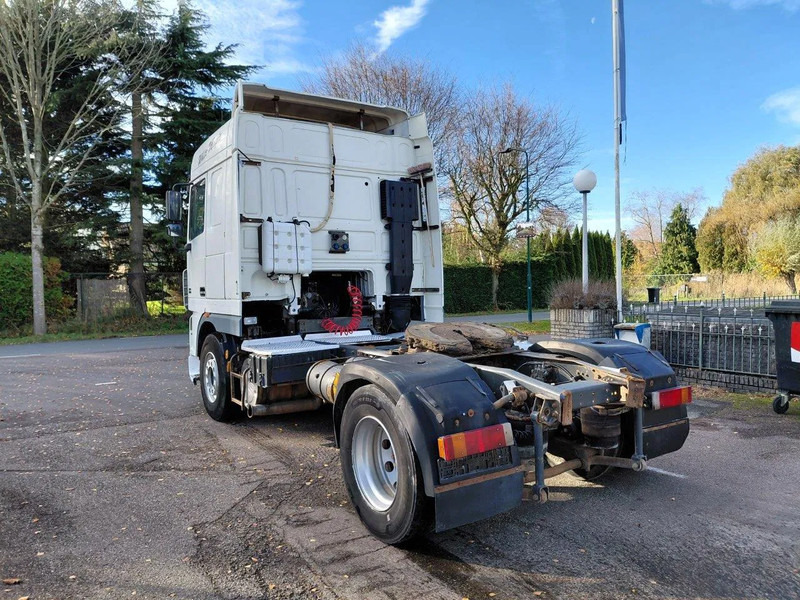 DAF XF 95.430 4x2 MANUAL ZF GEARBOX !! EURO 3 Engine !! - Tracteur routier: photos 4 DAF XF 95.430 4x2 MANUAL ZF GEARBOX !! EURO 3 Engine !! - Tracteur routier: photos 4