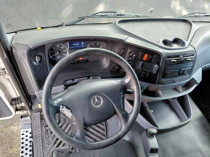 Tracteur routier Mercedes-Benz Axor 1843 2 Pieces 4x2 Retarder: photos 10 Tracteur routier Mercedes-Benz Axor 1843 2 Pieces 4x2 Retarder: photos 10