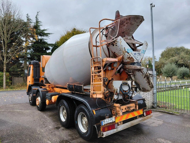 Volvo FM 12 8x4 Mixer Steel - Camion malaxeur: photos 4 Volvo FM 12 8x4 Mixer Steel - Camion malaxeur: photos 4