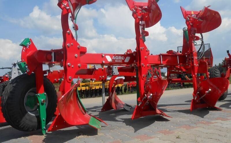 AGRO-MASZ Pług obrotowy 3-skibowy - Charrue: photos 1 AGRO-MASZ Pług obrotowy 3-skibowy - Charrue: photos 1