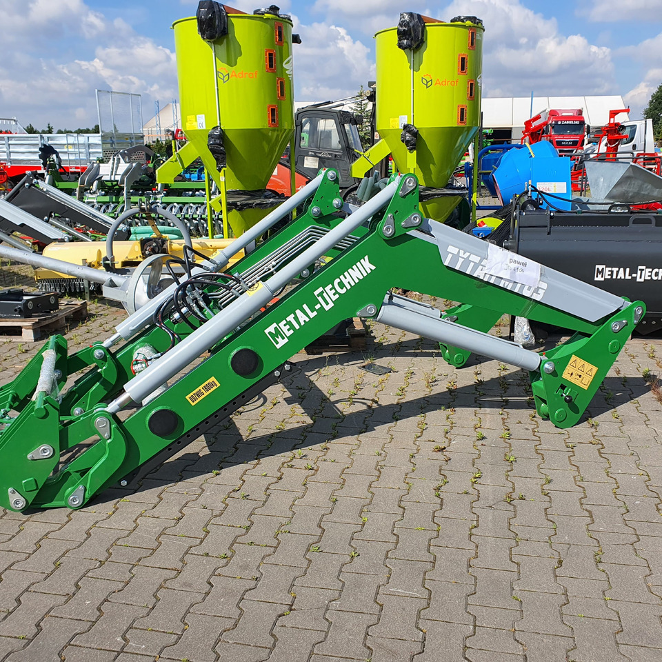 METAL-TECHNIK Tytan MT-03 John Deere - Chargeur frontal pour tracteur pour Tracteur agricole: photos 1 METAL-TECHNIK Tytan MT-03 John Deere - Chargeur frontal pour tracteur pour Tracteur agricole: photos 1